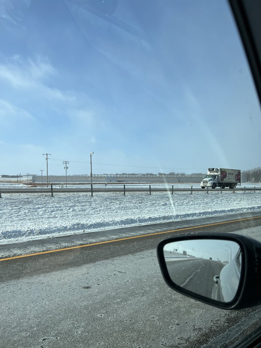 Never thought I could capture two of our respected US clients in one MN picture. Perhaps not 100% legal to do this while driving but I accidentally caught it in one moment! ⁦<a href="/RevolGreens/">Revol Greens</a>⁩ ⁦<a href="/bushelboyfarms/">Bushel Boy Farms</a>⁩ #greenhouse #grown #cea #usa