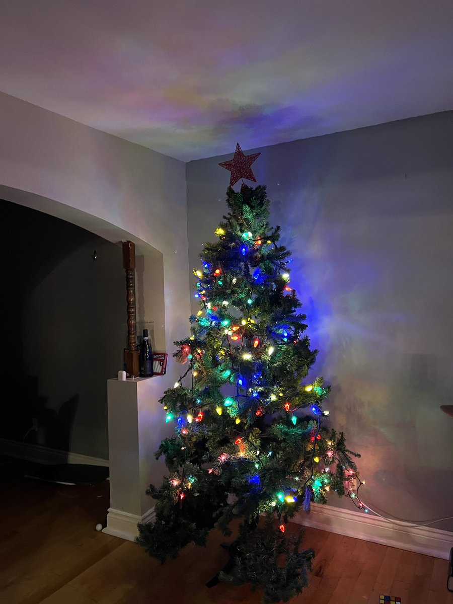 I came home from work to find my grandparents used their spare key to decorate my place ❤️ sweetest surprise ever