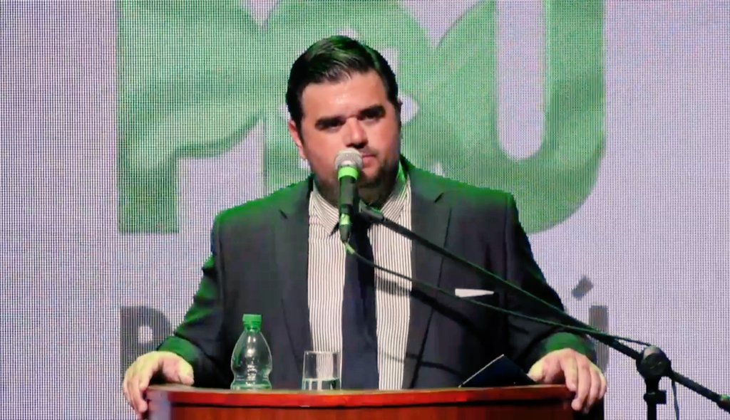 esahorapdu's tweet photo. Intendente @OliveraPdu rindió cuentas #2años #PaysandúDePie https://t.co/7E2GiqqXgk