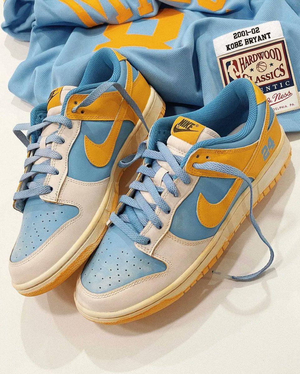 JustFreshKicks's tweet photo. Kobe x Nike Dunk Low “Minneapolis Lakers” customs 💙💛 https://t.co/OzT9xWBQAs