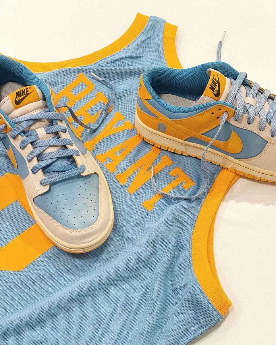 JustFreshKicks's tweet photo. Kobe x Nike Dunk Low “Minneapolis Lakers” customs 💙💛 https://t.co/OzT9xWBQAs