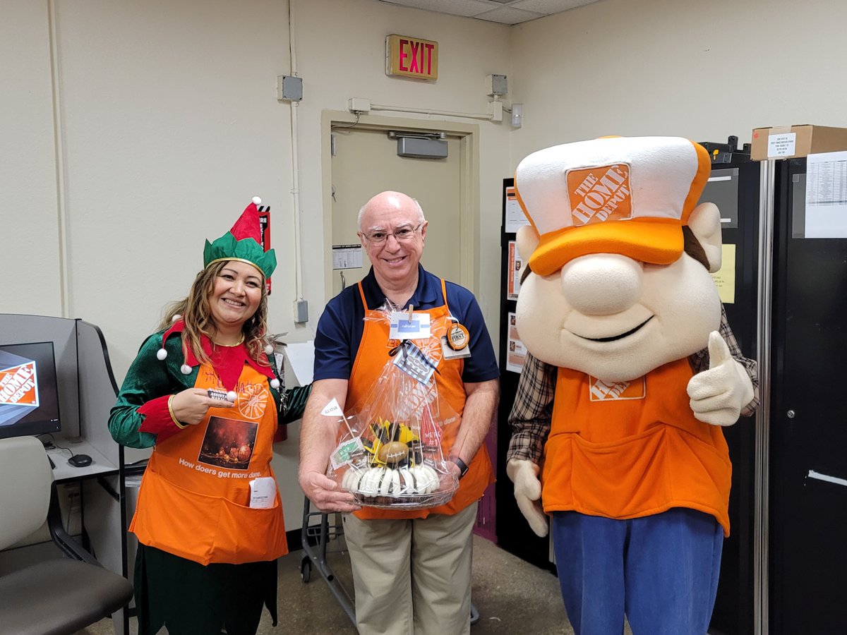 Renee Collins tweet media