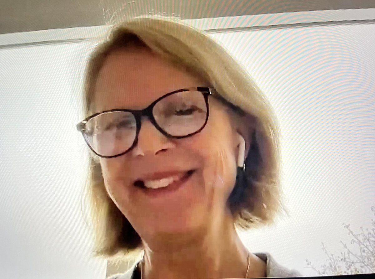 IPAC_IAPC's tweet photo. Thank you to #MatthewCutler, #HelenaGottschling and #SandraHodžićFalk for a very engaging conversation surrounding personal branding and effective work communication. 

#IPACNP2022 #personalbranding #communication #work https://t.co/yCRXoUJfWU