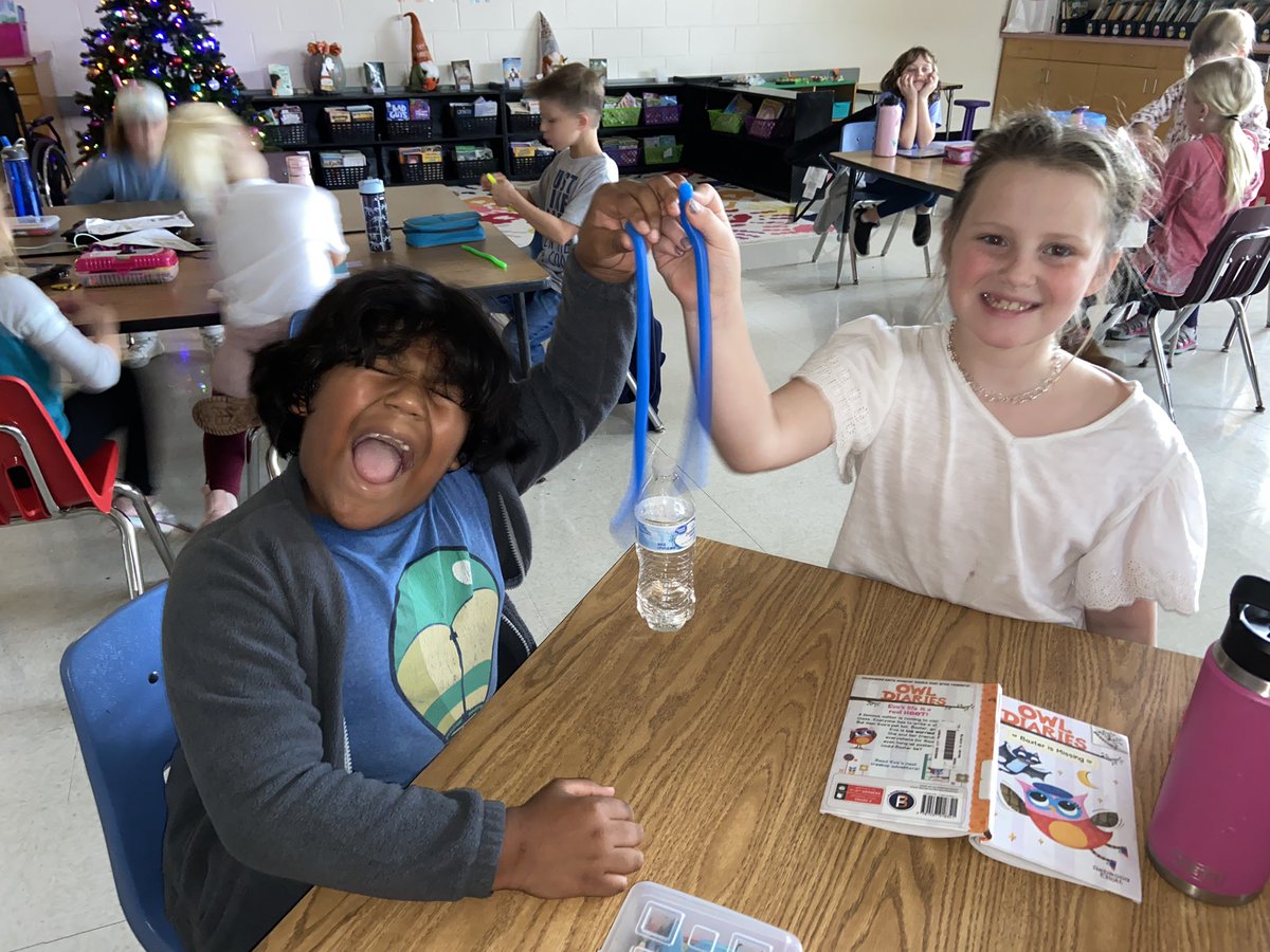 The last school day of the month means our #dojostore was open! I had some happy shoppers today. 😍 <a href="/ClassDojo/">ClassDojo</a>