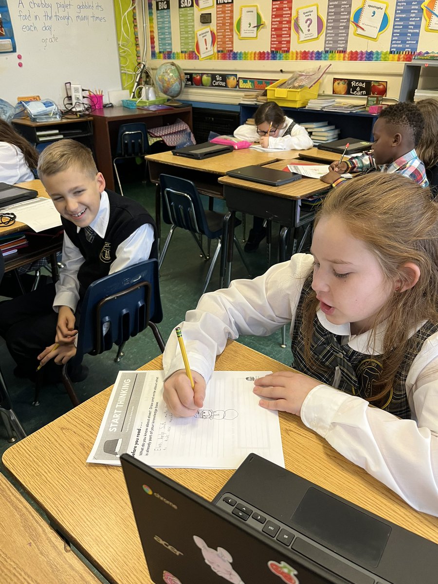 ics_stults's tweet image. 4th grade is starting to “get their elf on” before reading TOP ELF by Caleb Zane Huett!  #topelf #calebzanehuett @icschool_online