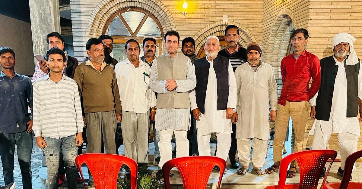 Yograj_sngh's tweet photo. मुज़फ़्फ़रनगर 

क़स्बा खतौली 

होली चौक https://t.co/yHc0D6KYdw