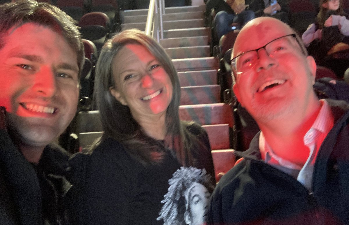 Enjoying a @cavs game with @ClevelandClinic #LungCancer team thanks to @rickyrubio9 & @TRRFoundation for #LungCancerAwarenessMonth 

@LungAssociation @CleClinicHVTI @CleClinicNews @tssmn @ClevelandVAMC @CCF_CTSRes @ASCO @BrianBolwellMD @jamecancerdoc @VAsurgeons