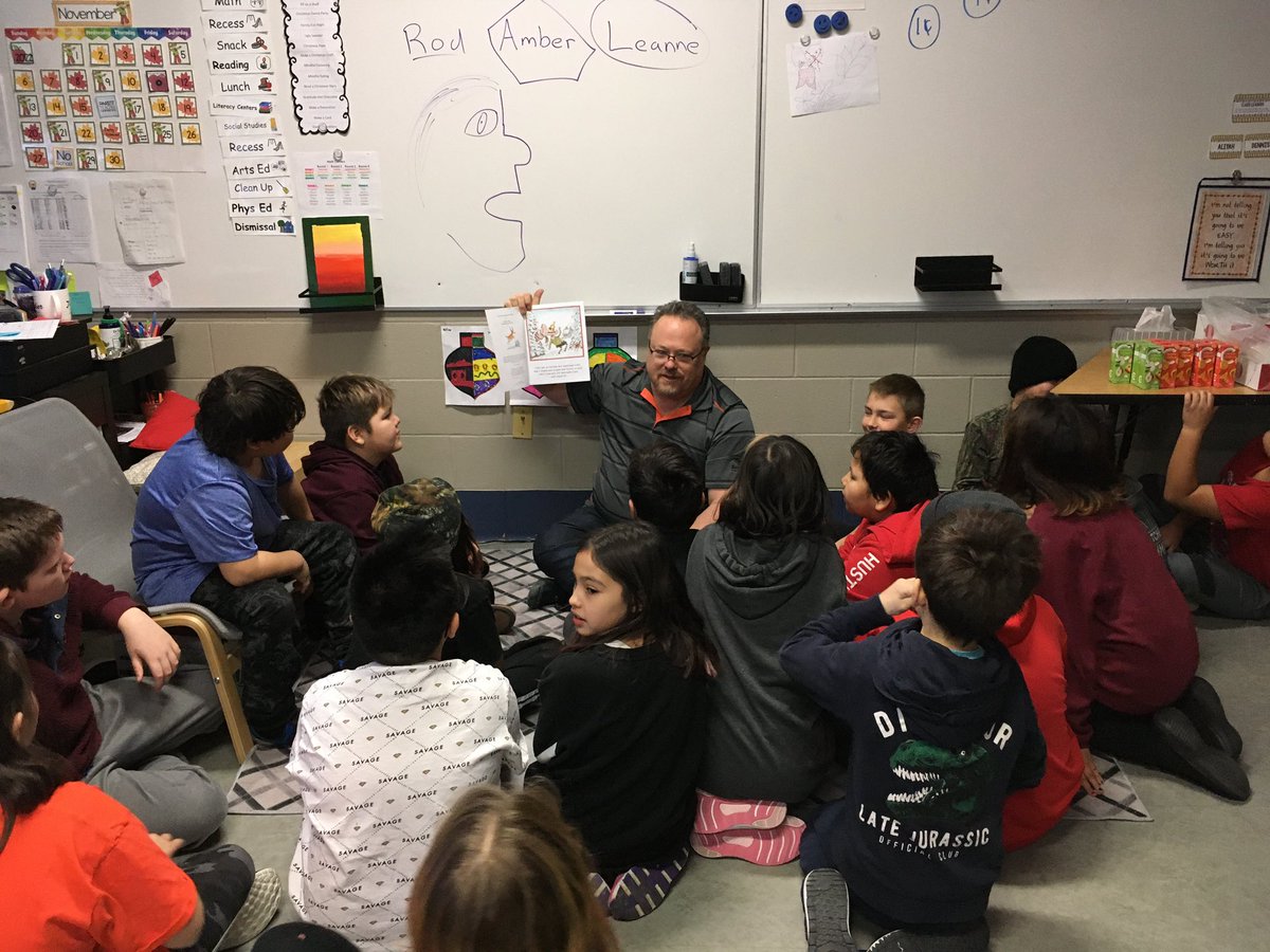 SchoolMckitrick's tweet photo. Grade 4 had a visit from their Anderson Pump House friends.  Thanks for the story and treat!!!   #friends.   #andersonpumphouse.   #grade4 https://t.co/QlWJVsRna5