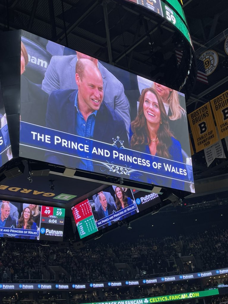 Canellelabelle's tweet photo. Prince William and Princess Catherine showing up at a basketball game like: "Now You can keep creating  petty distractions all you want, But my wife and I have a busy schedule and we will enjoy it" America LOVES #PrinceandPrincessofWales! 😍🤩🇺🇸💅🏽Full stop https://t.co/mleMjiwWaK