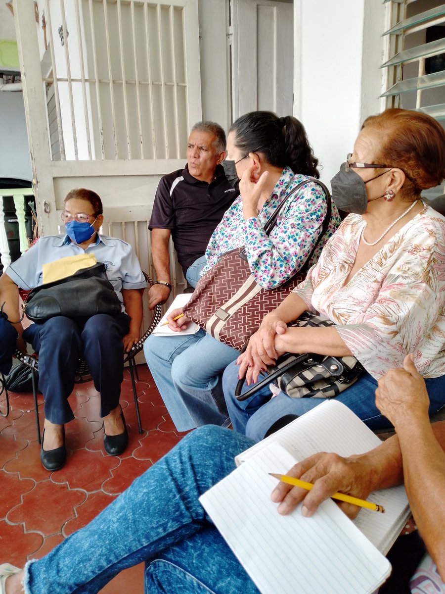 EmiliaMons's tweet photo. #30Nov22 un Café por la Democracia en Patarata Parroquia Catedral Iribarren. Seguimos llevando el mensaje de Unidad y participación en las primarias. https://t.co/f5LGQsI3S8