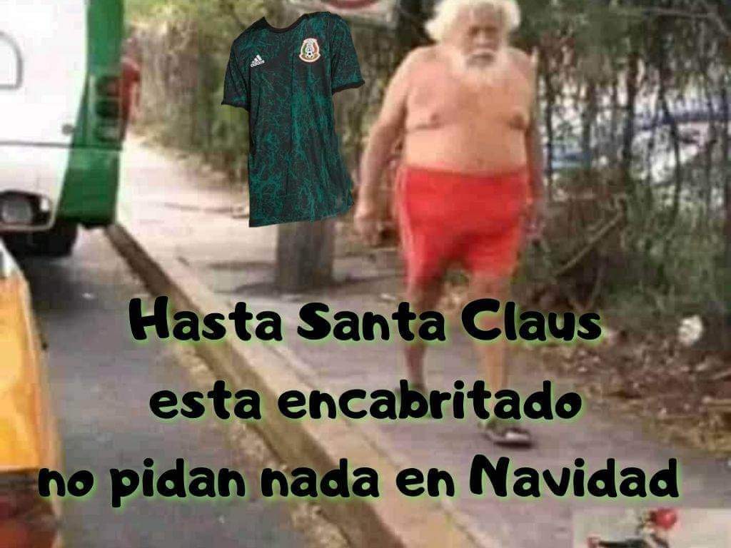 Briisss13's tweet photo. #SeleccionMexicana con #UnToquedeHumor 🙈 https://t.co/azUNFABQoO