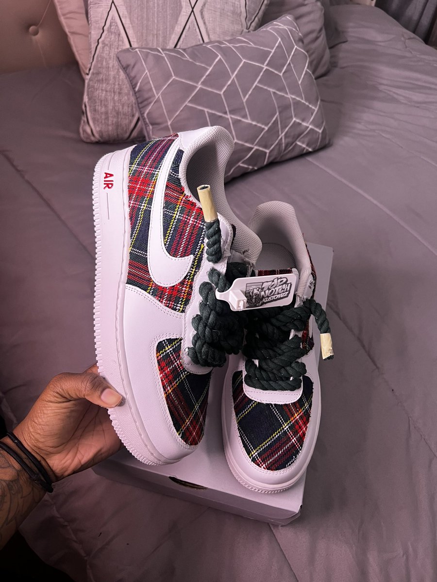 “Plaid forces  ” 💰🧸#oakland #shoeartist #customshoes #topnotchkustomzz #airforce1