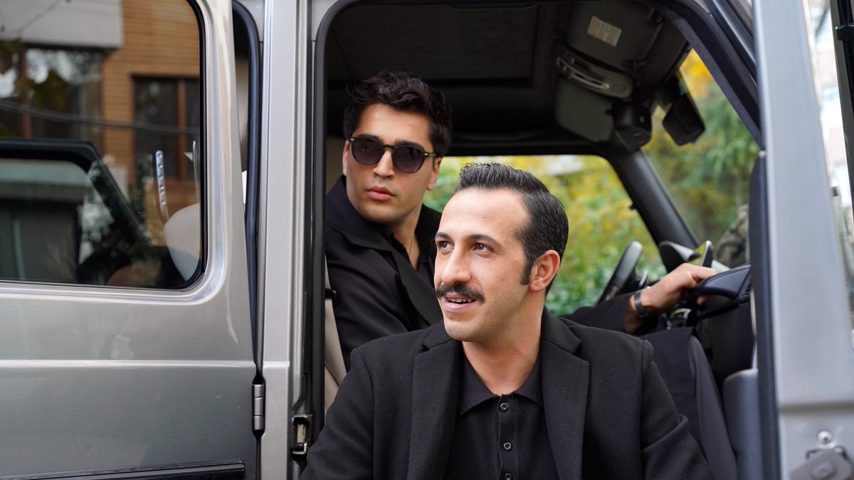 TheHaticeKrc's tweet photo. Best ikilim #ferab ⚡️😎
#YalıÇapkını #mertramazandemir #ersinarıcı https://t.co/hBcH7QmpCr