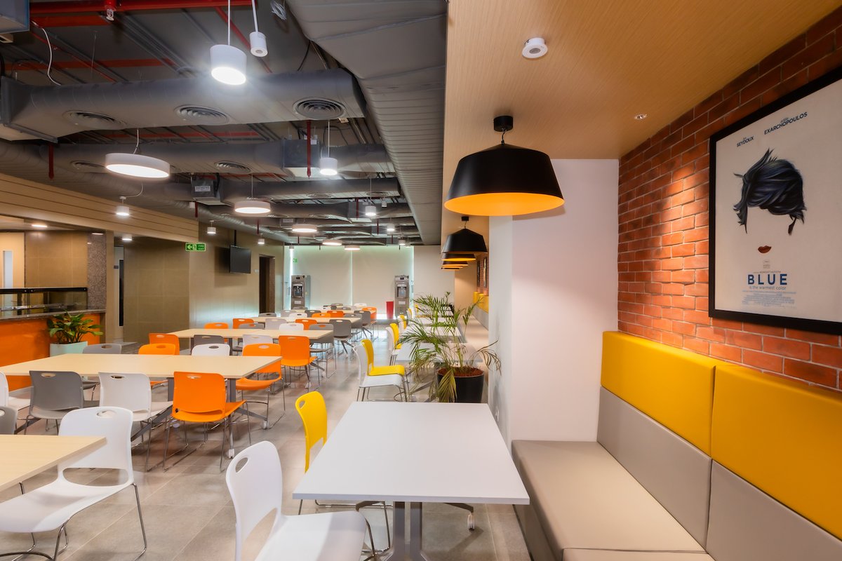 JTCPLDesigns's tweet photo. Companies are now quite optimistically embracing office working. Truly, things are returning to normal — or shall we say, ‘the new better’. A case in point, our design for the @BNPParibas, Chennai facility.
#JTCPLDesigns_HTSInteriors #OfficeDesigners #officedesign @JLL @JLLIndia https://t.co/5rIErHYwW8