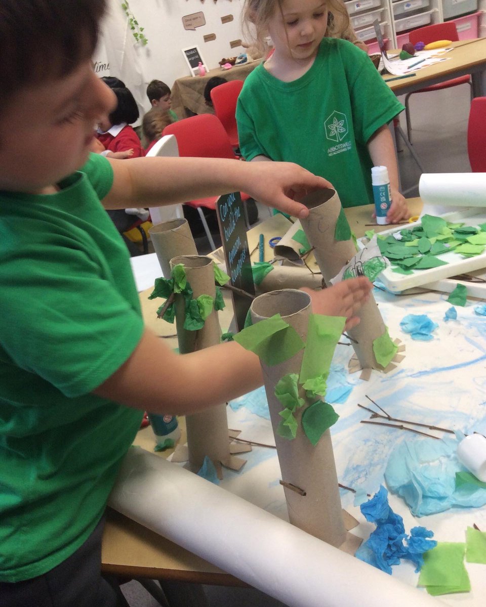 NET_Abbotsweld's tweet image. This week Reception have been exploring the continent of South America. They found where it is located on the wall map and made their own Amazon river and rainforest! #shapingfutures #netacademies