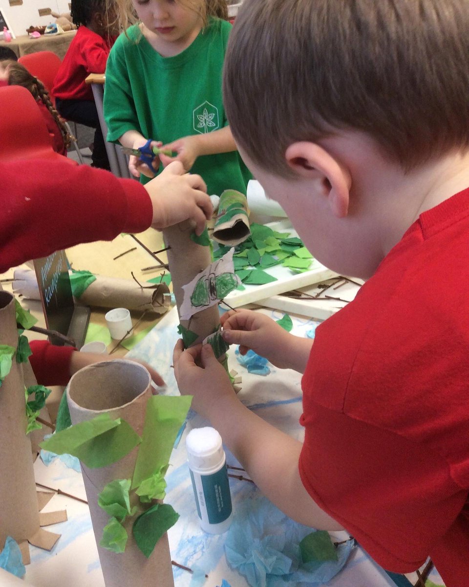 NET_Abbotsweld's tweet image. This week Reception have been exploring the continent of South America. They found where it is located on the wall map and made their own Amazon river and rainforest! #shapingfutures #netacademies