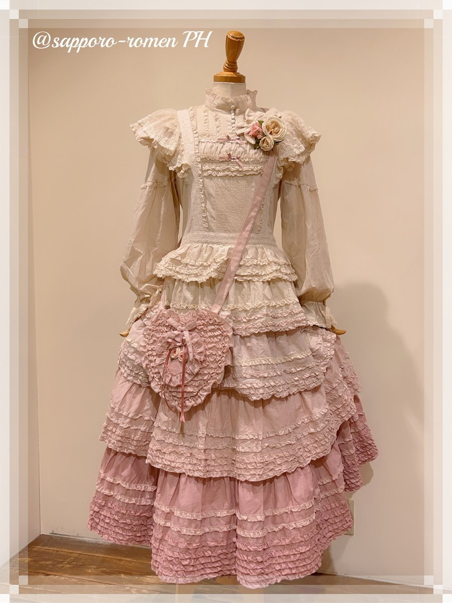 12月新作①レース使い綿ローンティアードワンピース PINK HOUSE を投稿
