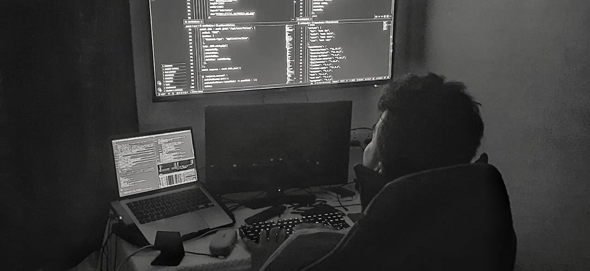 much_wow_1's tweet image. Why be a king when you can be God
~Eminem
#setup #devlife #CoderForHire