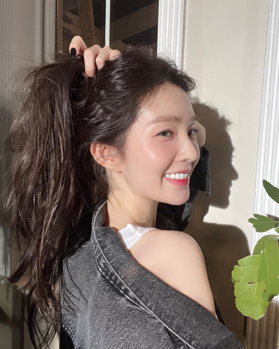 renestgrm's tweet photo. [INSTAGRAM POST] - 3P

🍀
https://t.co/wxHnn7sXsS

@RVsmtown #RedVelvet #레드벨벳 #Irene #아이린 #TRF2022 
221201 · 15:51:15 KST https://t.co/aCvafqkeIc
