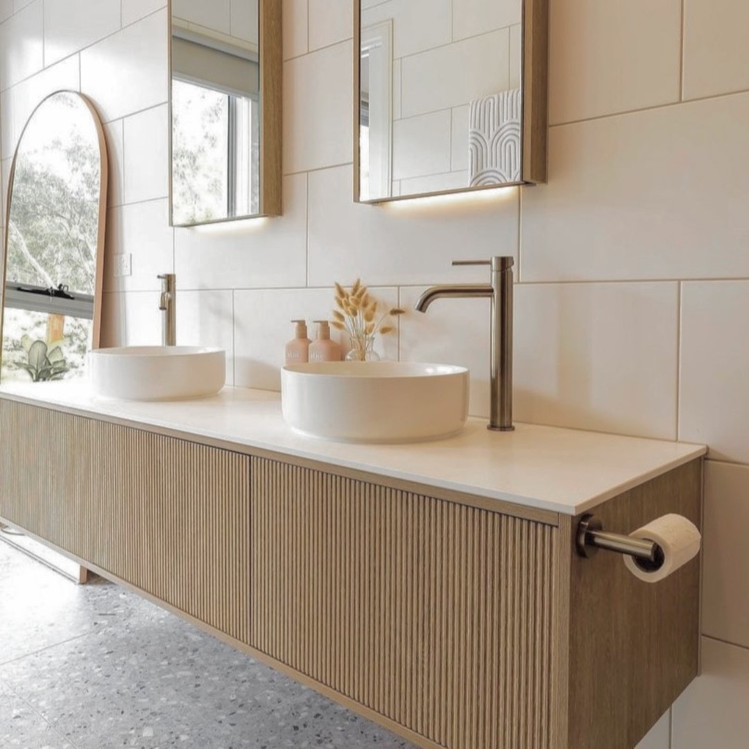 MeirAustralia's tweet photo. Twice as #nice ~
Combining #practicality with a #dreamy #design creates the ultimate #sanctuary
~Featuring #Meir #Champagne #BasinMixer #Taps for #elegant #functionality with #wowfactor
โข
Project @elevate_building_group
#MeirAustralia #rosegoldtaps #basintaps #goldaccessories https://t.co/bMdwDWG3qp