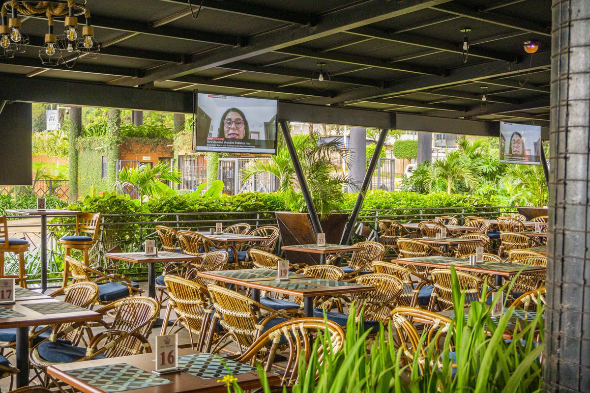 NoorsUg's tweet photo. #beautifuldestinations #amazingmeals 
Imagine having your favourite meal while enjoying such beautiful views. Find us at Kingdom Kampala Mall. https://t.co/E8OzjH207b