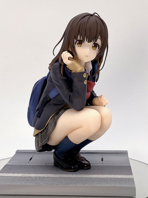 【フィギュア紹介】
ひげを剃る。そして女子高生を拾う。 荻原沙優
しゃがむ女子高生のシルエットって綺麗ですね。
後ろ向きとかかなり好きです。 