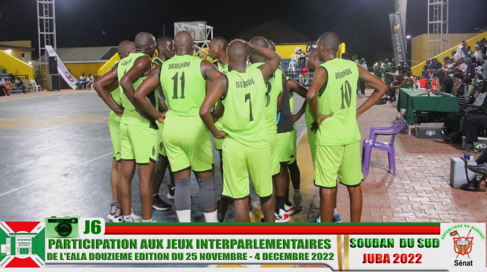 nshingamateka's tweet photo. #Basketball | Jeux interparlementaires de l'@EA_Bunge | Dans la soirée de ce mercredi 30 novembre 2022, l'équipe du parlement #Burundi-ais a croisé le fer avec celle du parlement du #Kenya. Le match s’est soldé par un score de 41 contre 27, en faveur du parlement du #Burundi. J6 https://t.co/TgNdgakFEI