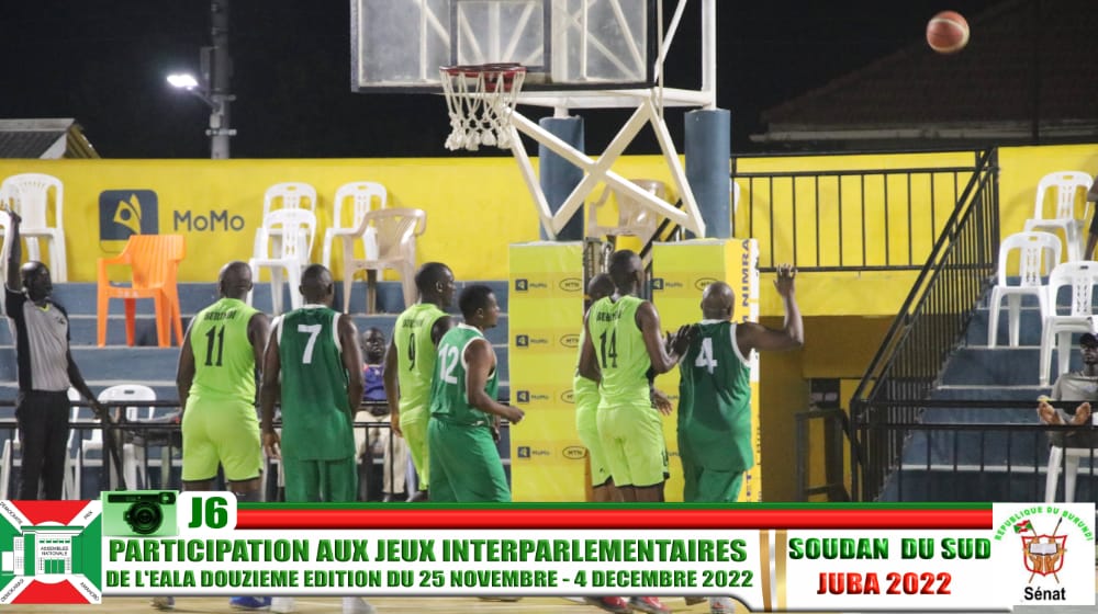 nshingamateka's tweet photo. #Basketball | Jeux interparlementaires de l'@EA_Bunge | Dans la soirée de ce mercredi 30 novembre 2022, l'équipe du parlement #Burundi-ais a croisé le fer avec celle du parlement du #Kenya. Le match s’est soldé par un score de 41 contre 27, en faveur du parlement du #Burundi. J6 https://t.co/TgNdgakFEI