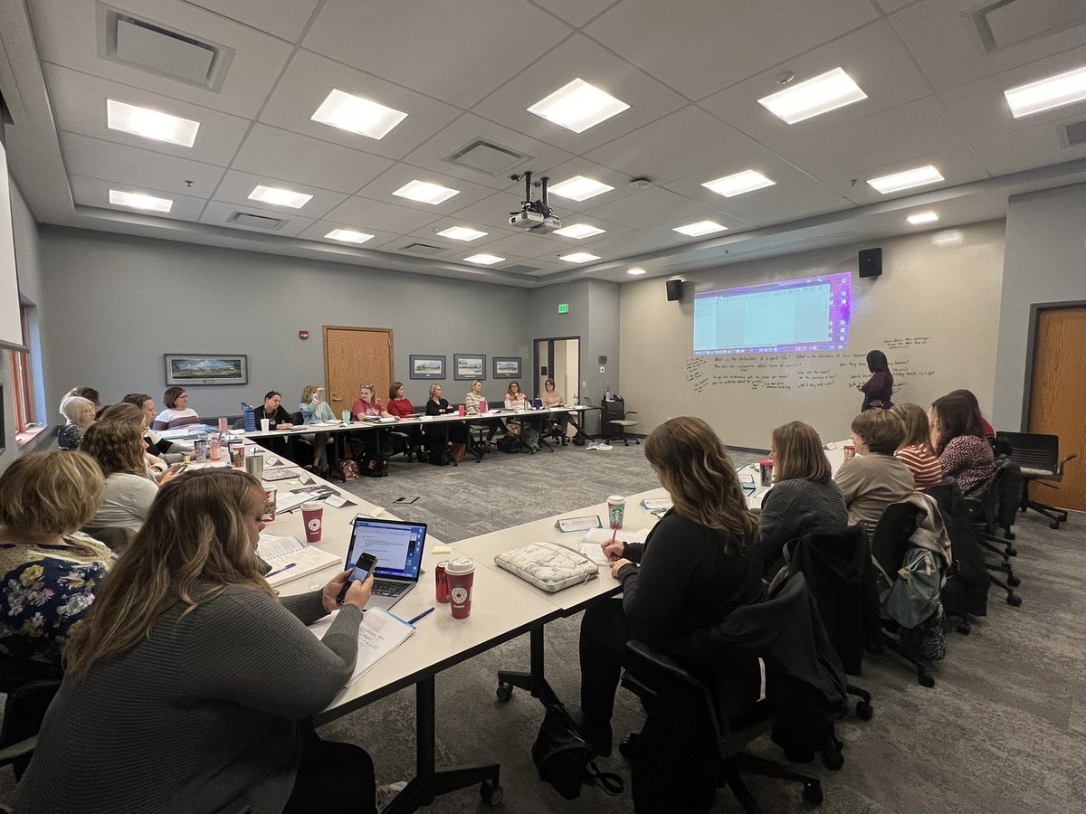 MrsErinMohr's tweet photo. @HSESchools Teachers are always learning! Staff representing all 17 elem. &amp; int. buildings dove into critical thinking about rich literature with @GreatBooksFnd today. We are excited to make meaning with our students through impactful conversations about these complex texts! https://t.co/KaecCo9bQU