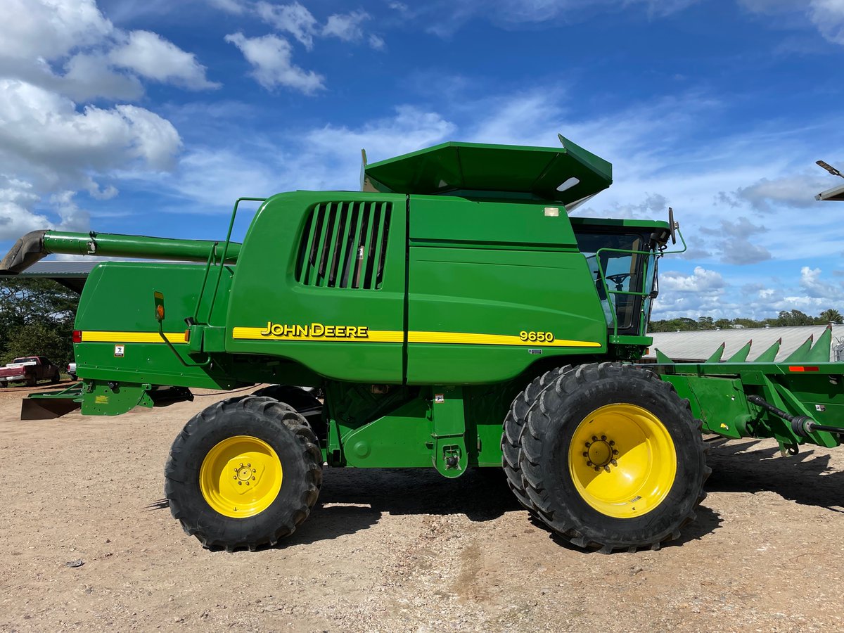JerryFriesen3's tweet photo. Cleaned up nicely after a wet harvest. Wonder if it’s qualifies for #andyclean https://t.co/hRVUrJtsuq