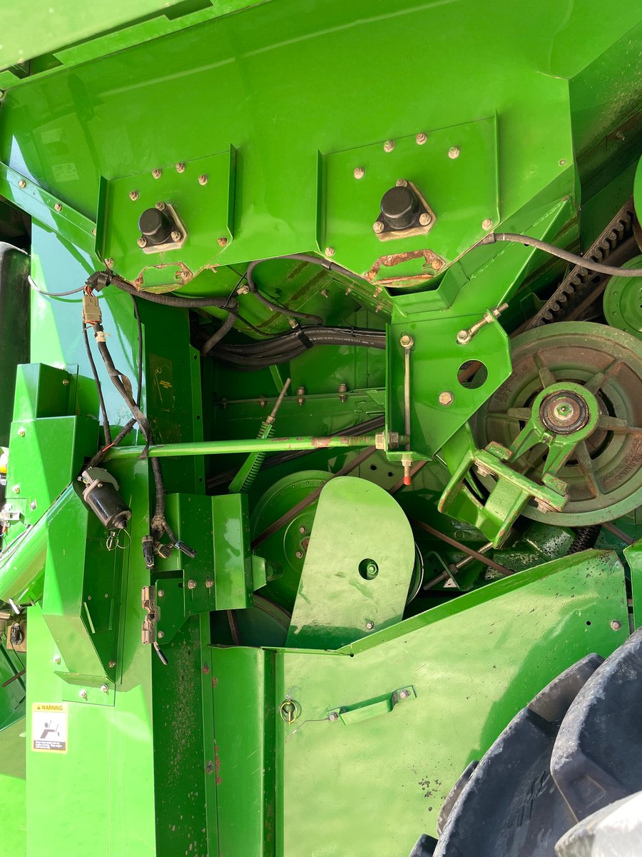 JerryFriesen3's tweet photo. Cleaned up nicely after a wet harvest. Wonder if it’s qualifies for #andyclean https://t.co/hRVUrJtsuq