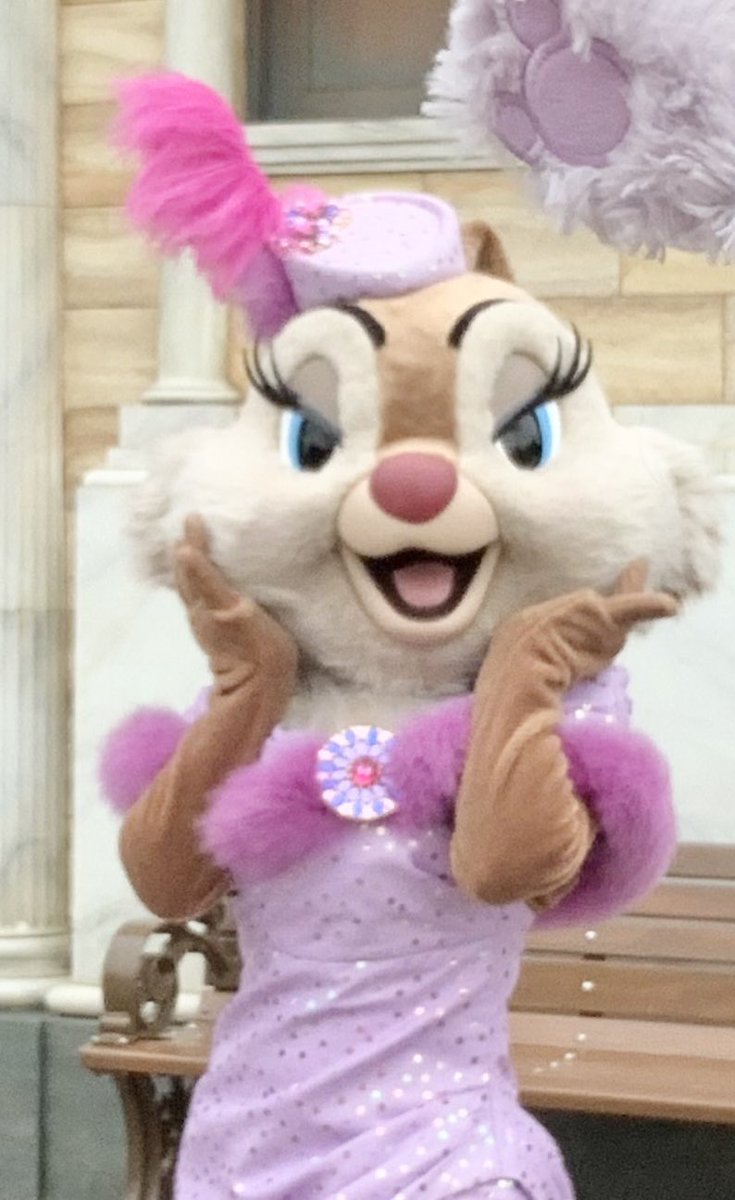 c32lx_'s tweet image. 半年以上グリできてない🥲会いたい🥲（見切れる私の耳）