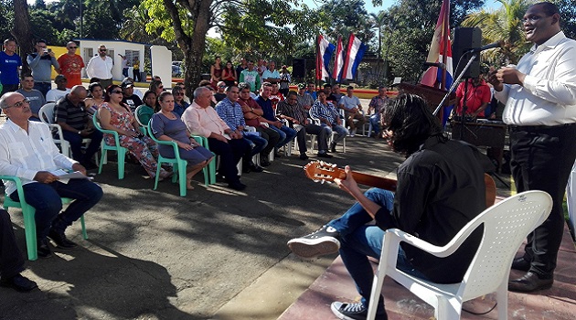 5deseptiembrecu's tweet photo. Alficsa Plus S.A. de #Cienfuegos, tres años de ejemplo en asociación #Cuba 🇨🇺 🇪🇸 #España
https://t.co/pI1X8fovkR #CienfuegosTrabajaViveYCrece https://t.co/CT4SSgHJwP