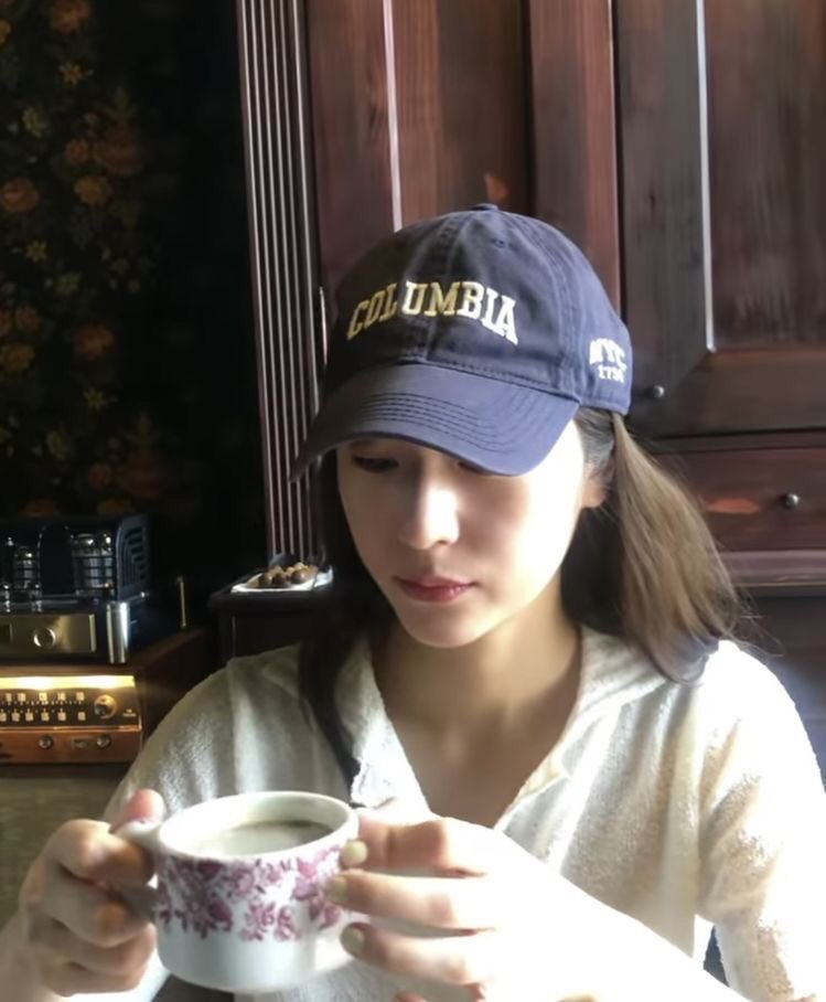 krystalljungiie's tweet photo. Selamat pagi yeorobuuun 🌻 selamat beraktivitas ❤️

Sebelum memulai hari, minum kopi buatan mas pacar dulu ❤️ https://t.co/zhc90AhWnI