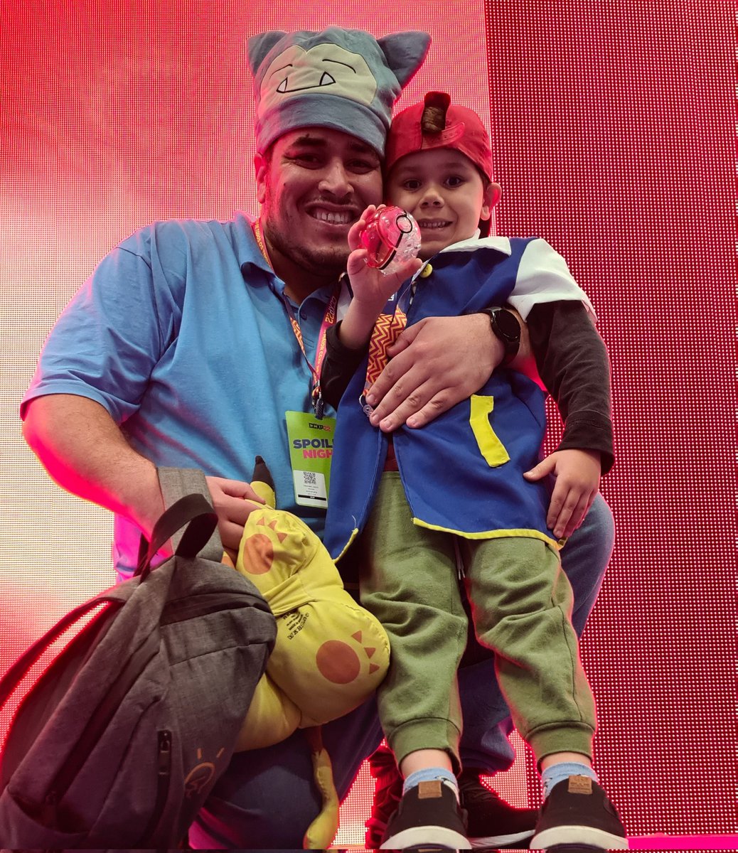 WaldirLSantos's tweet photo. Papai te ama demais, cada segundo com você é maravilhoso. Você é a prova que todas as escolhas que fiz me guiaram pelo melhor caminho possível. Te amo demais, você é meu amor para sempre. 

@ccxpoficial #ccxp #comiccon #comiccon2022 #comiccon22 #comicconexperience #ccxpbrasil https://t.co/vBE4RH32xG