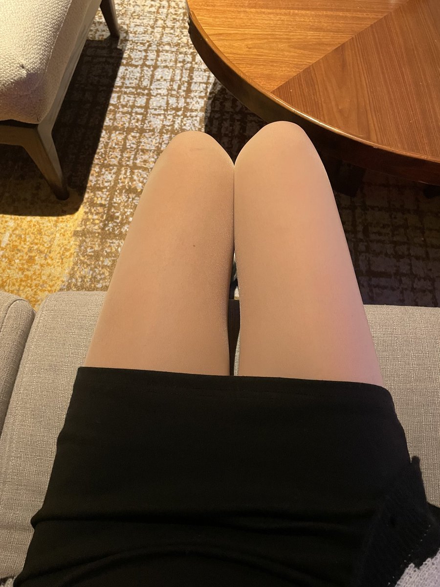 #汲润绝妙触感 @Sjrun_ 冬色 凝肤色!搭配高筒靴又保暖又有型！ https://t.co/wHdDEdqh7N