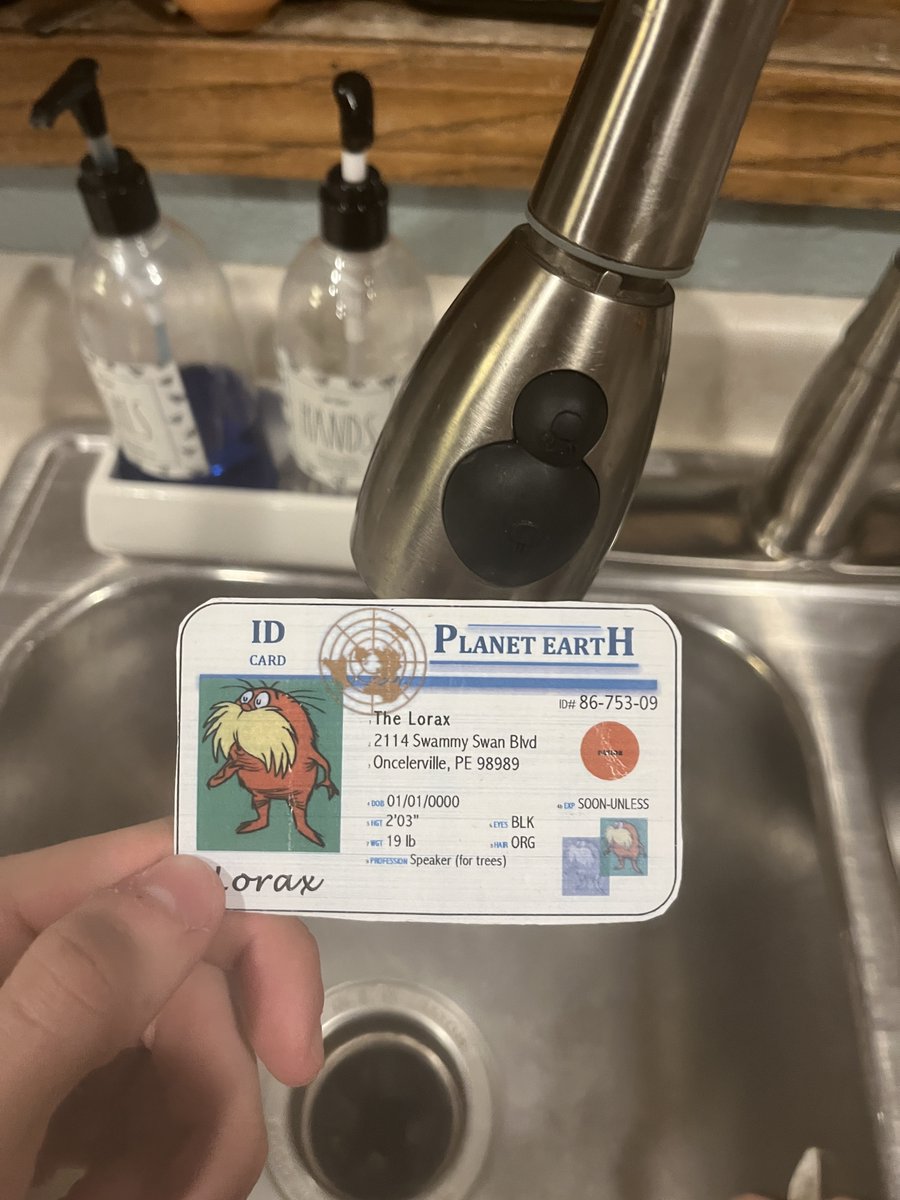 EvanJuszczak11's tweet photo. Both the water treatment plant and the buckthorn cutting taught me about the clean water that needs to be filtered in order to keep us and the environment healthy. @franklinlorax #apeswater https://t.co/n0Jy6yVrY0