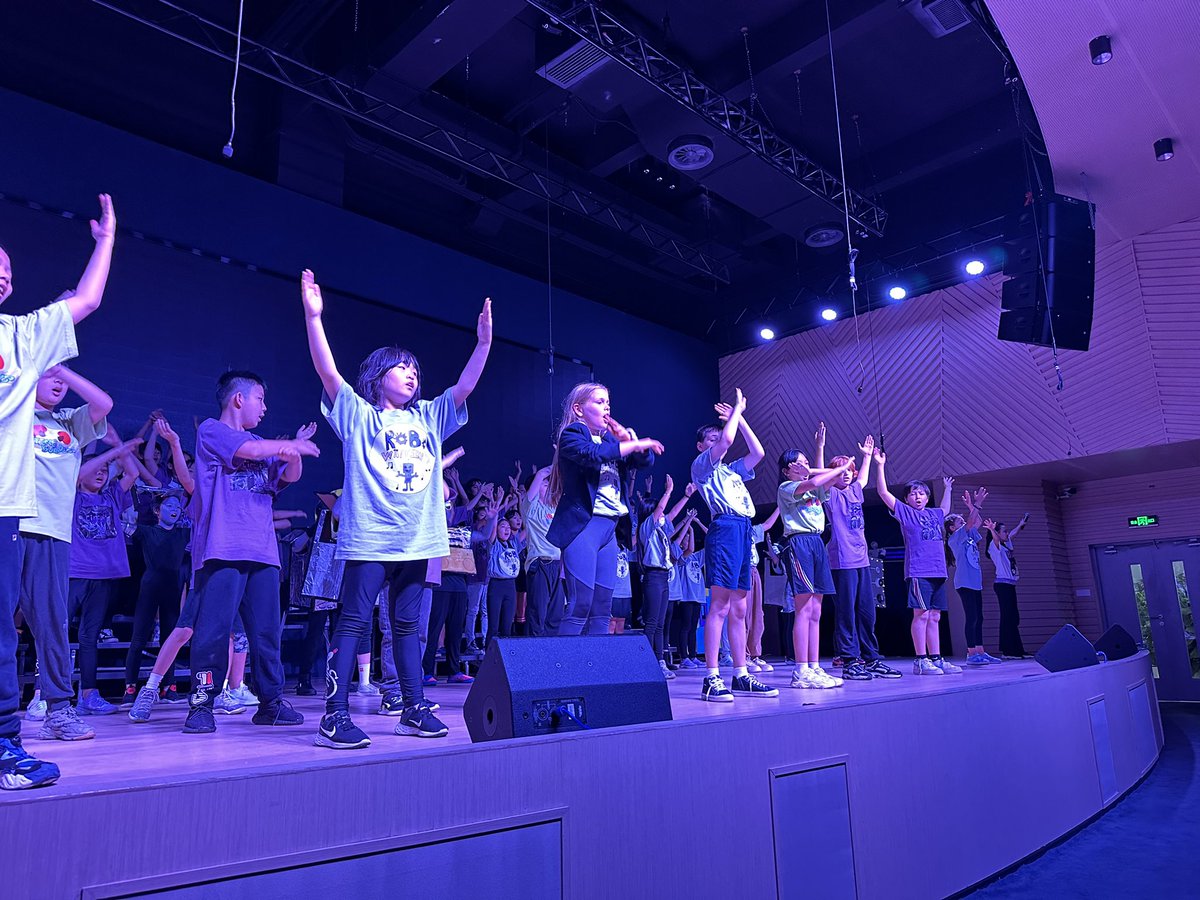 Shekou International School tweet media