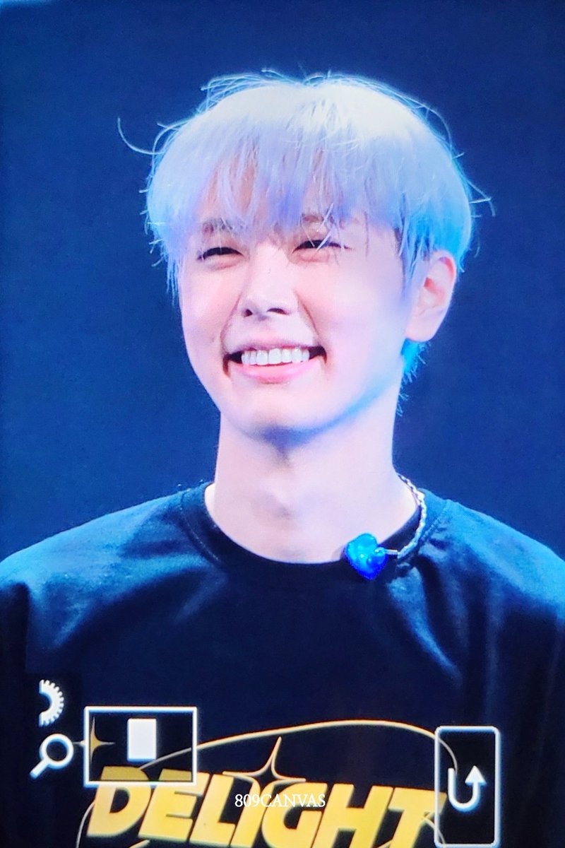 lilbaekyooni's tweet photo. therapy is costly but his smile is free https://t.co/WlEizHbC8T