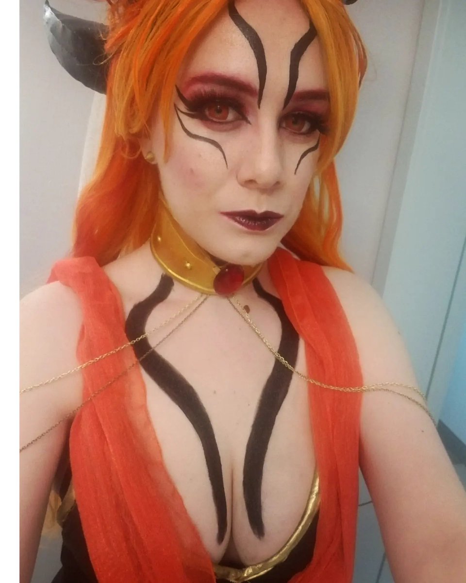 polychromaticos's tweet photo. have some overly filtered hotel room selfies
#arcanacosplay #devilnadia https://t.co/tqZjPP25Dk