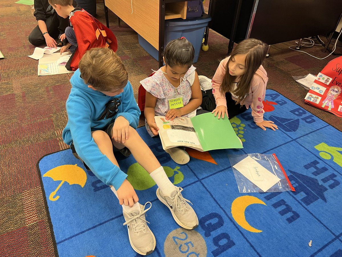 KimberlyCastner's tweet photo. #castnerkids loved reading with our buddies in Mrs. Hartis’ kindergarten class today-amazing reading super powers on display! @StallingsESNC @UCPSNC @AGHoulihan https://t.co/XdXOninEKn