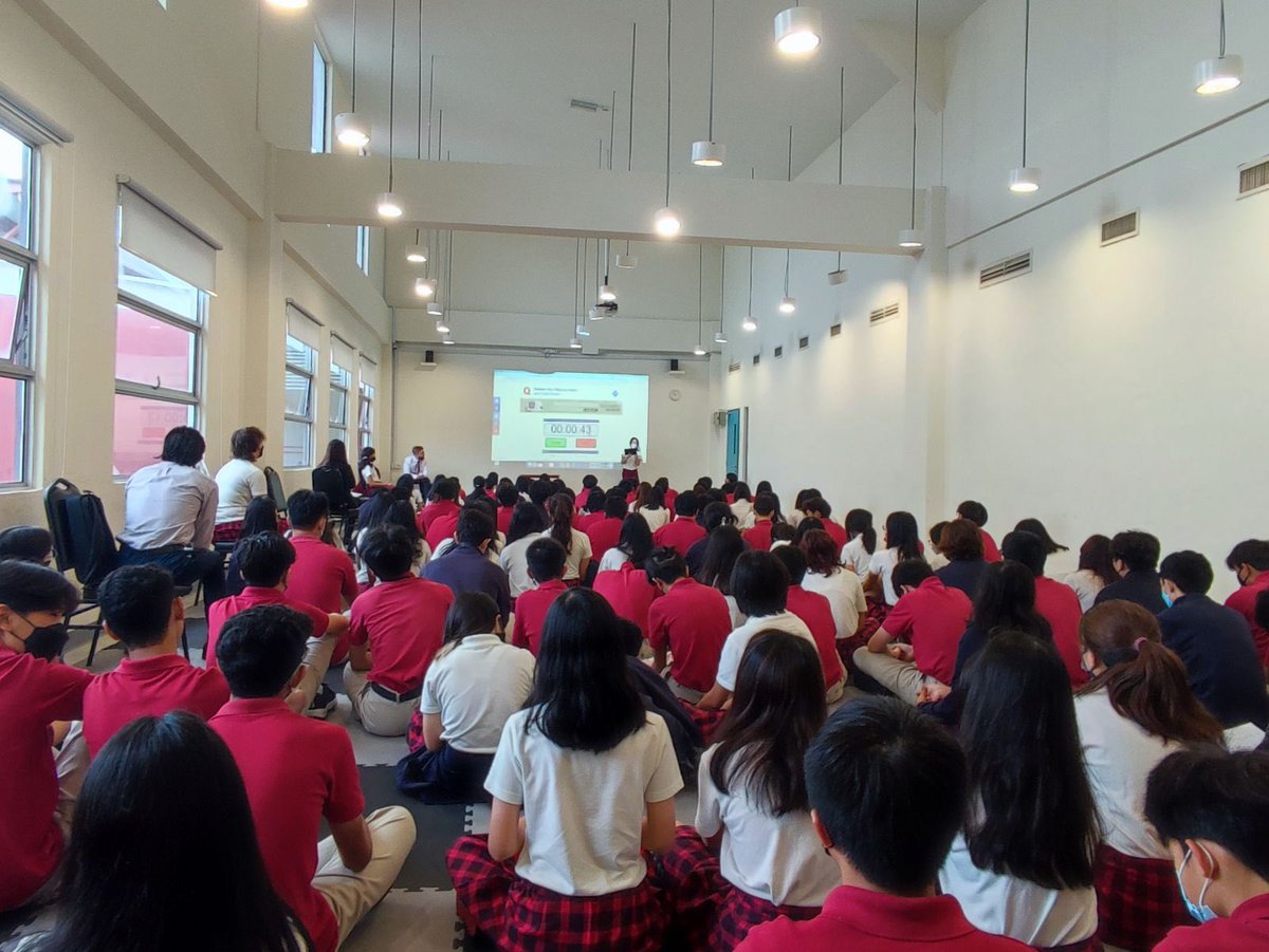 MrBDT_'s tweet photo. So proud of the quality of yr 10 Student Council applications. Last week they applied and interviewed this week they presented to their year group. It’s a riggiurous process led by our own @DrFeliciaTweets thank you for driving and championing student leadership opportunities https://t.co/nhuU3AcXar