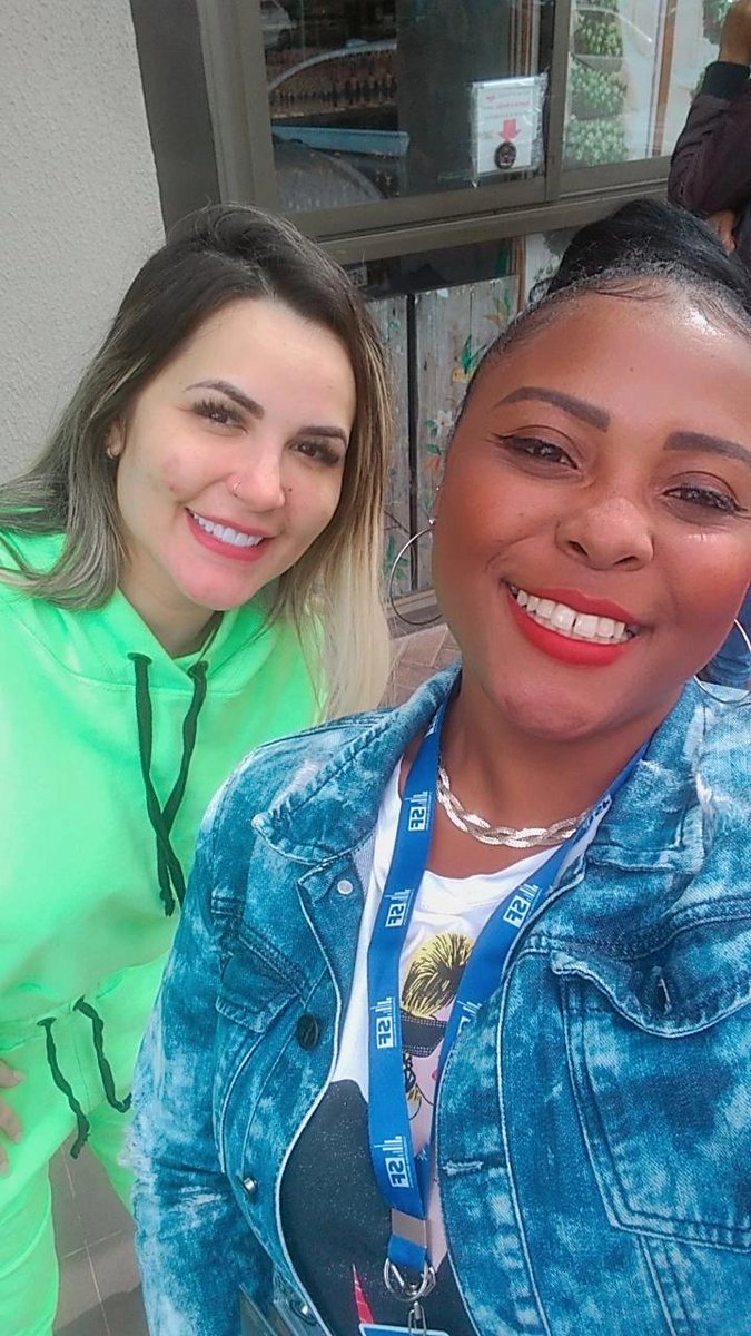 Nathii_coconha's tweet photo. Vamos @Dra_Deolane #ficadeolane #AFazenda https://t.co/cd7vxQO3Og