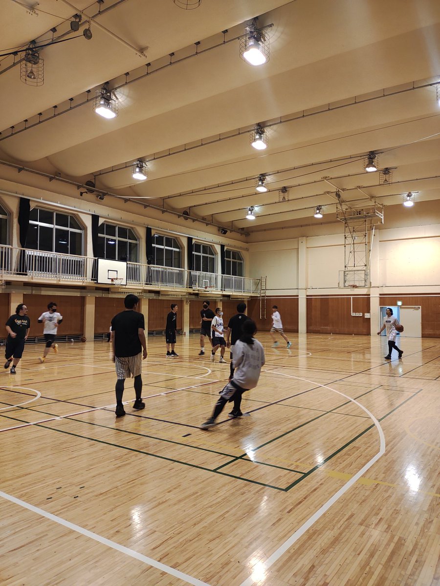 SIMBAS_GROUP's tweet photo. 昨日の活動の様子です！
7分4Qを2試合やりました🏀
サッカーに負けずバスケも盛り上げていきましょー！
バスケしたい方集まれ
 #メンバー募集中 #バスケ #SIMBAS_GROUP #バス中
#SIMBAS #バスケットボール
#basketball #立川 #西東京市 https://t.co/3SHuYnJCZJ