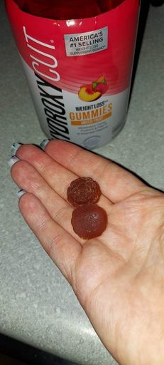 erin_clem's tweet photo. Hydroxycut Gummies are the perfect addition to my weight loss routine! Join me in the #HydroxycutCommunity to connect with others, get insider access to the #Hydroxycut brand, sample products, and more. #ad #nofadsjustweightloss https://t.co/A5Pcd6Eb6t https://t.co/or51W4cHMp