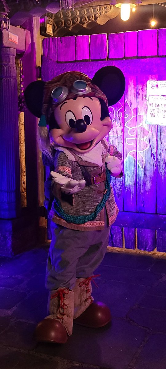 ChristyRecruit's tweet photo. Such a fun night celebrating our wonderful college program students. Thank you for all your magic and pixie dust! ❤️ https://t.co/rx1uHxYc6h