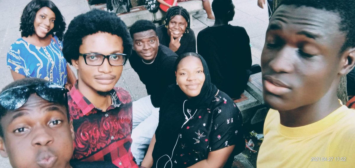 EbinyiS's tweet photo. Throwback to 2021. I found my way outta the glasses #ThrowbackWednesday #EsoEffect https://t.co/X91OchluMY