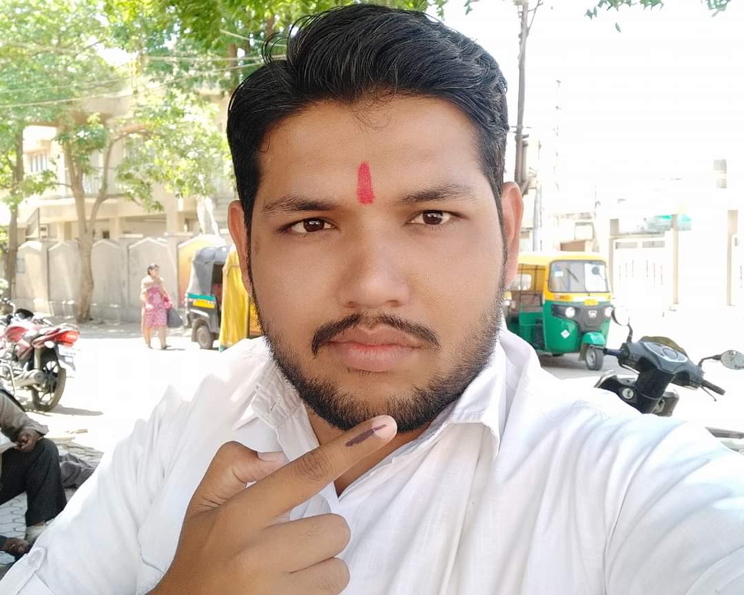 iViraj_joshi's tweet image. મારો મત, મારો અધિકાર 
मेरा वोट, मेरा अधिकार
My vote, My Right

I have #Voted for #NewIndia 
#VoteforBJP
#VoteForIndia  
#DeshKaMahatyohar  #VoteKar 
#ElectionDay