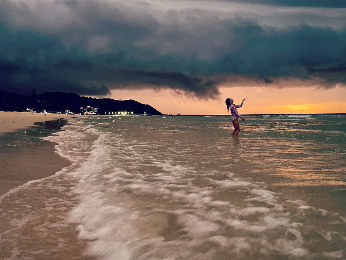 joelrea's tweet photo. Queensland #storm #tangalooma #island https://t.co/Ik7YuoICAF