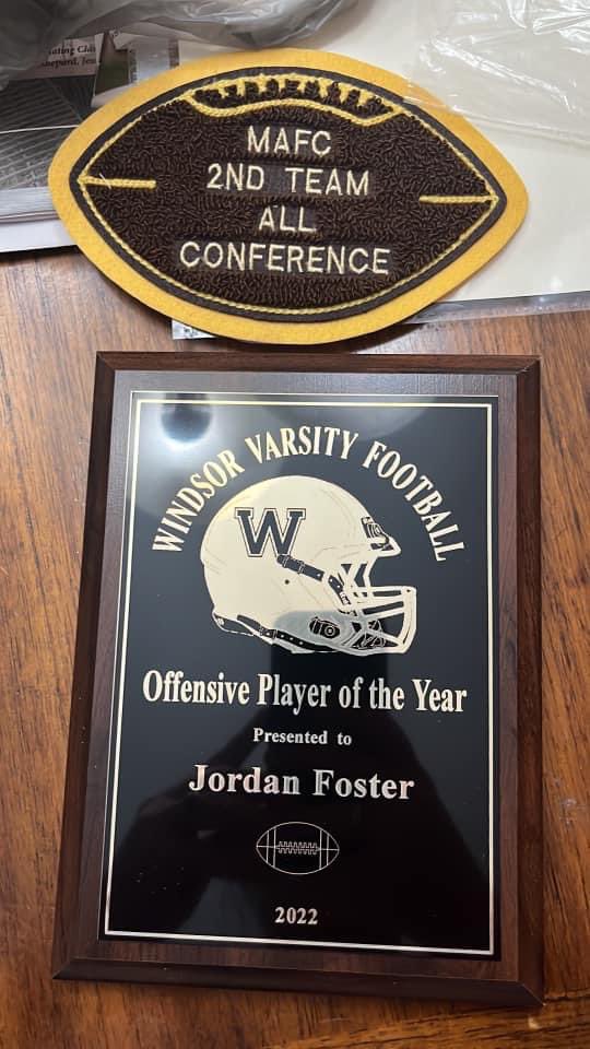 jordanJf04's tweet photo. So thankful and honored to receive these awards. Thank you to all the coaching staff at @WC1OwlsFootball and my teammates. You guys helped make this happen for me!
Senior year accomplishments ✅. #offensiveplayerofyear #2ndteamconferenceRB https://t.co/wN97BJpMuj